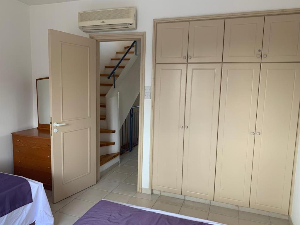 Regina Gardens - Spacious 3 Bed, 2 Bath Maisonette Paphos Exterior foto